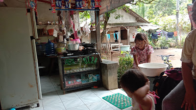 Warung dan salon ova ponsel