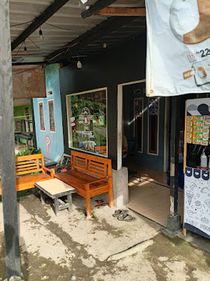 Warung Es Vano Dan Barbershop