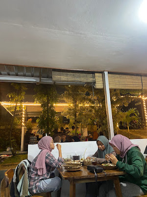 Warung Gapura
