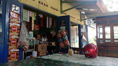 Warung Idut
