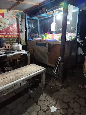 Warung Kampel