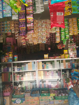 Warung kelontong Madura dua putri