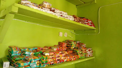 Warung kelontong "ROMANTIN"