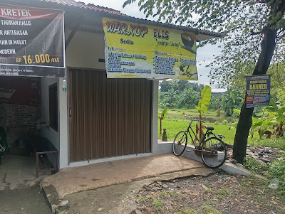 Warung kopi Elis jembatan cawang
