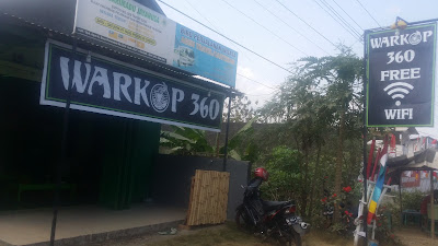 Warung kopi lesehan