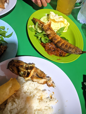 Warung Lamongan Sabar Menanti