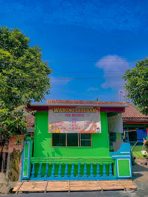 WARUNG LESEHAN PAK ROHMAN