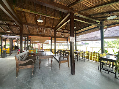 Warung Lik Chip Tepi Sawah