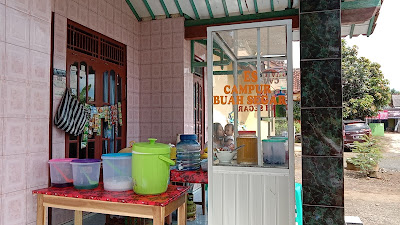 Warung lotek "BU YATI"