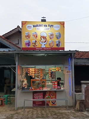 Warung Ma Tuti, Rujak uleg dan Es kelapa Muda