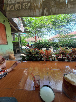 Warung Mah Apong