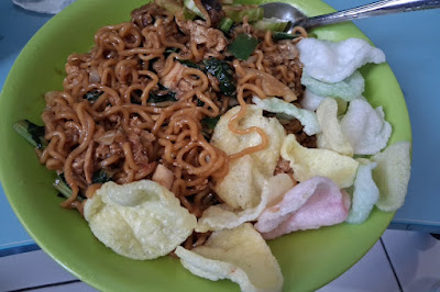 Warung Makan Bang Rizal (Sop, soto, nasgor, dll)