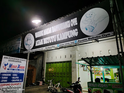 Warung Makan Banyuwangi Oye Ayam Betutu Kampung