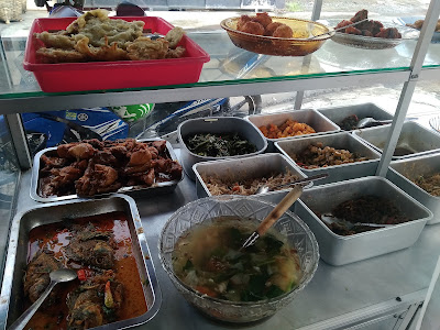 Warung Makan Bougenvile
