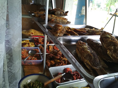 Warung Makan Lapangan Notog