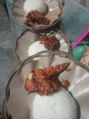 Warung makan putri 4 sekawan