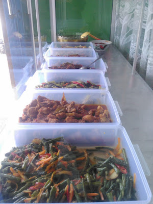 Warung makan terus trubus
