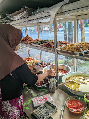 Warung makan Yu kamsiti