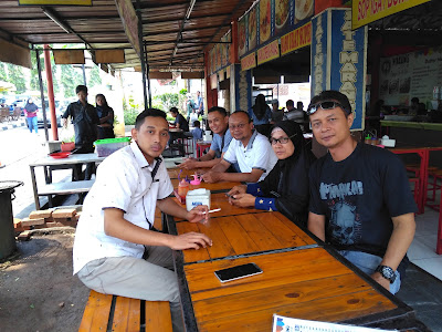 Warung Mang Akum