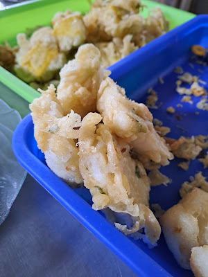 Warung Mendoan dan Kopi Mba Tur