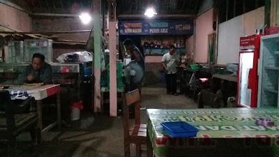 Warung mendoan mulyono