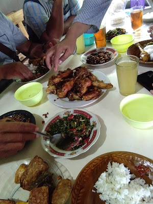 Warung MENDOAN & RUJAK Mba Nit - Nit