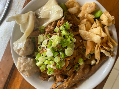 Warung mie ayam bakso WANIROSO