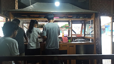 Warung Mie Ayam dan Bakso Noni Margasana