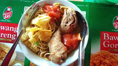 Warung Mie Ayam Mpok Leli
