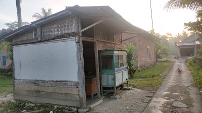 Warung mie ayam nano Karo wati
