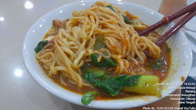Warung Mie Ayam Pent Hol Bakso