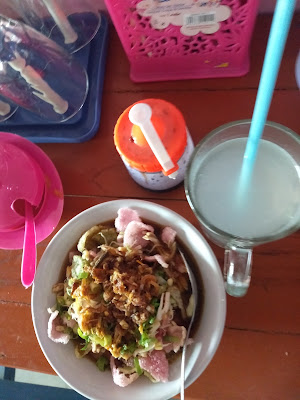 WARUNG MIE AYAM SOTO PASUNDAN