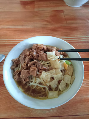 Warung mie ayam uri food