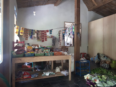Warung Mr. Tuki