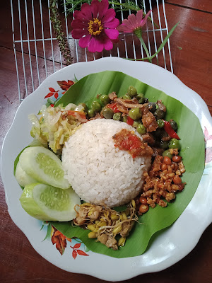 Warung nasi mamake