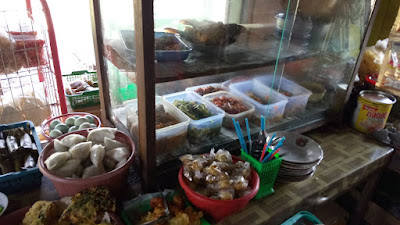 WARUNG NASI UWAGOYO