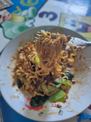 Warung Naura Gentasari