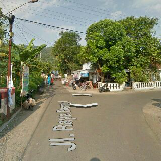Warung Pak Sumo.