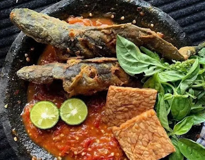 WARUNG PECEL LELE IBU DARTI