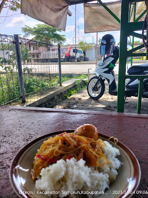 Warung Pertama