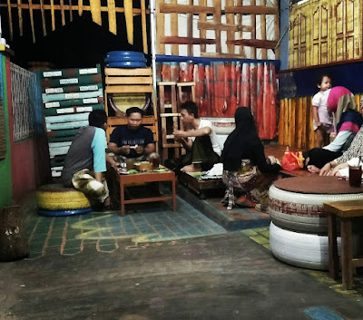 Warung Putu, Mendoane Paguyang