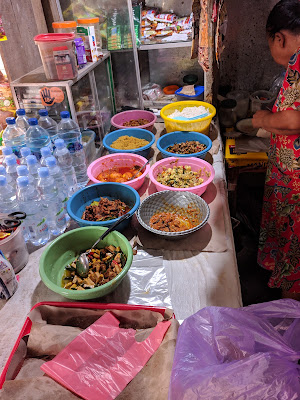 Warung rames dan gorengan bu jaenah