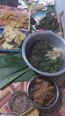 Warung Rames Dan Kluban Mbah Teblo