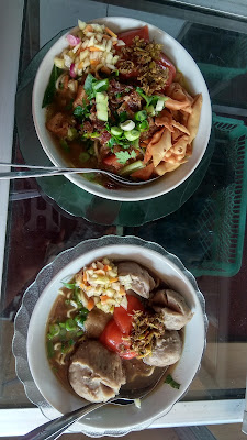 Warung Restaurant luckita lumbir