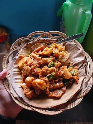 Warung rujak mama puput
