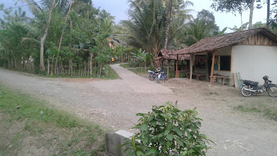 Warung Saring Mendoan