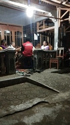 Warung sate ayam dan kambing pak Mujiono