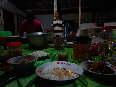 WARUNG SATE DAN GULAI, PESANGGERAHAN. WELAHAN WETAN