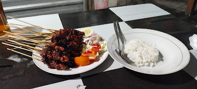 Warung Sate Kambing,Ayam,Gulai Kambing dan Tongseng Kambing/Ayam "YU NING"