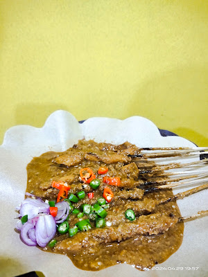 Warung sate pengkolan
